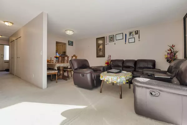 Surrey, BC V3V 7G1,9473 Prince Charles BLVD #105