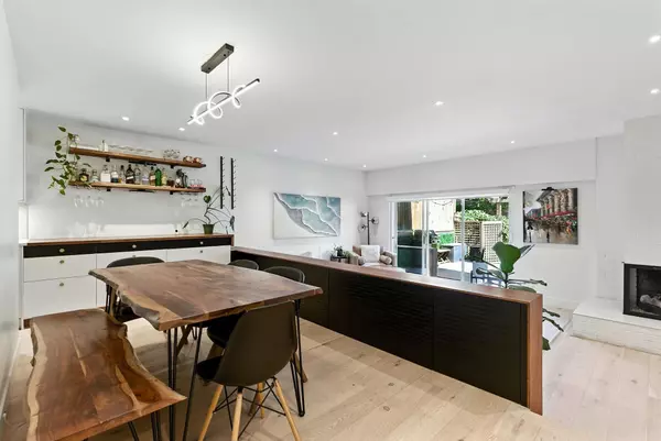 North Vancouver, BC V7R 4H8,3300 Capilano RD #137