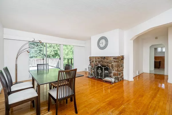 North Vancouver, BC V7H 1A8,2212 Old Dollarton RD