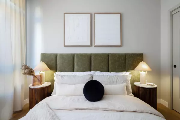 8398 Oak ST #309 Vancouver, BC V6P 4A9