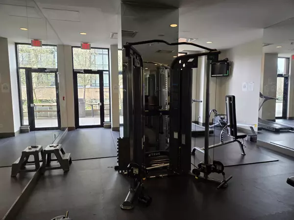 10777 University DR #1106 Surrey, BC V3T 0E6