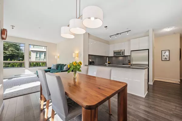 North Vancouver, BC V7J 0A8,2665 Mountain HWY #206