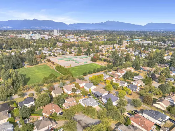 Surrey, BC V3R 8K6,9673 149b ST