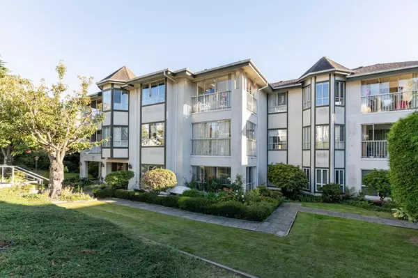 White Rock, BC V4B 2E7,15130 Roper AVE #204