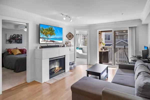 19340 65 AVE #307, Surrey, BC V4N 0A3