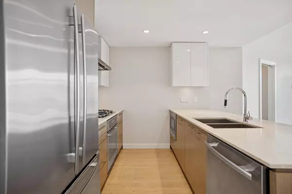 Vancouver, BC V6A 0C5,1618 Quebec ST #1706