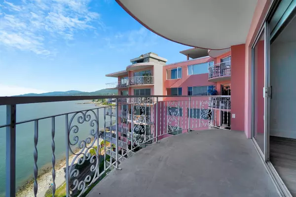 West Vancouver, BC V7V 1C7,2222 Bellevue AVE #206