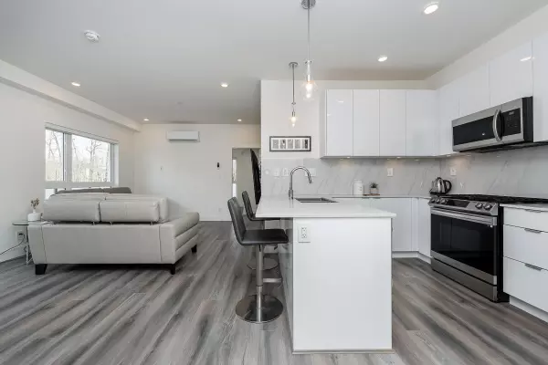 Langley, BC V2Y 2B7,8447 202 ST #A303