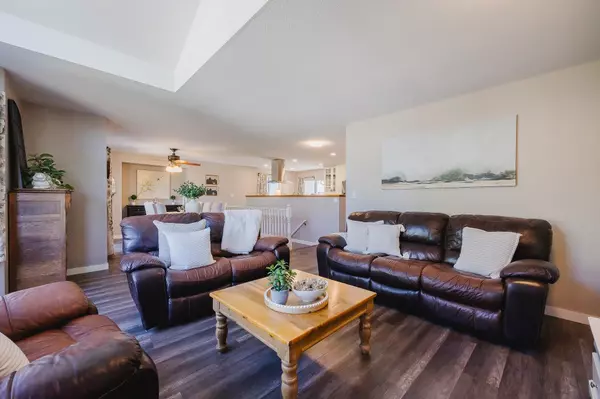 Port Coquitlam, BC V3C 1M2,2276 Marshall AVE