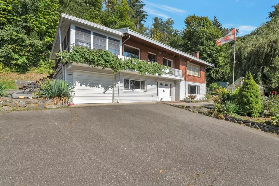 9370 263 ST, Maple Ridge, BC V2W 1K3