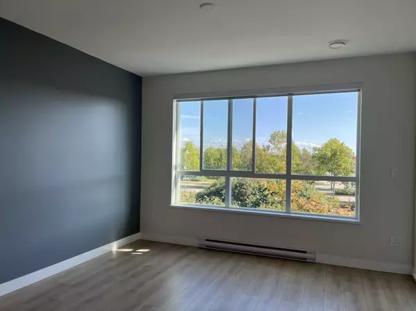 Tsawwassen, BC V4M 0E4,1792 Starling DR #224