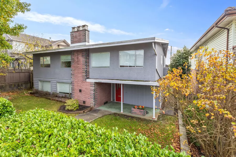4044 Parker ST, Burnaby, BC V5C 3B9