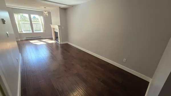 Vancouver, BC V6M 4B8,5723 Balsam ST #211