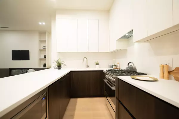 Vancouver, BC V5X 2C1,773 E 61st AVE #1