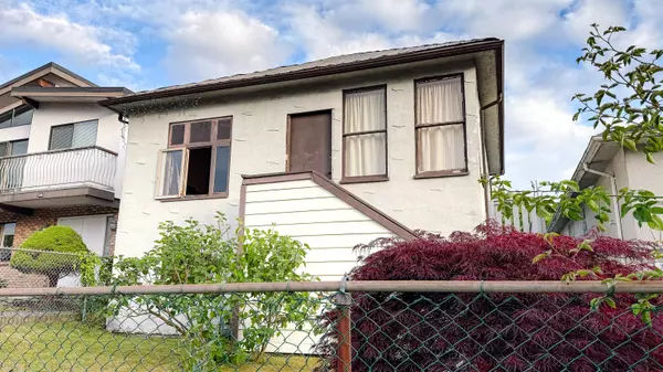 Vancouver, BC V5R 2S3,2354 E 33rd AVE