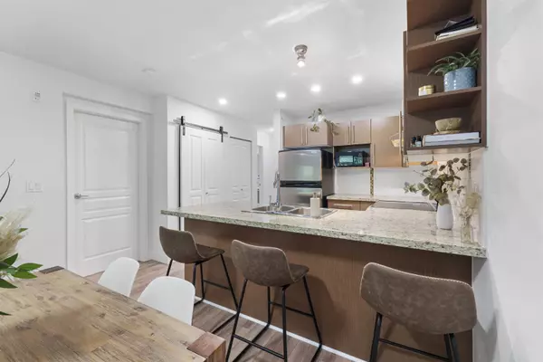 Burnaby, BC V5C 0C8,2088 Beta AVE #419