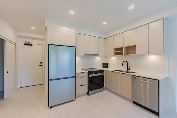 Surrey, BC V3T 4L3,10466 138a ST #205