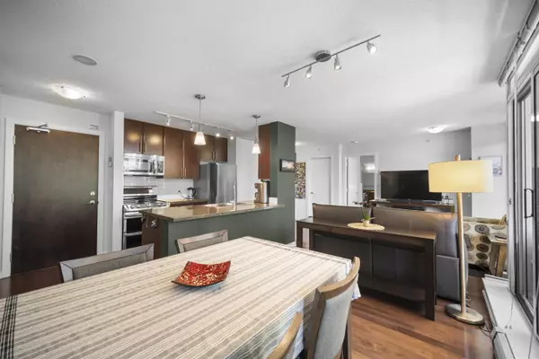 Vancouver, BC V6B 0C1,618 Abbott ST #501