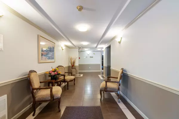 Abbotsford, BC V2S 2L5,33110 George Ferguson WAY #210