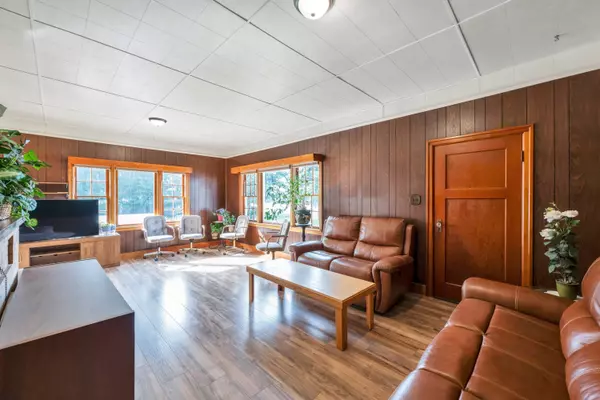 878 Echo RD Abbotsford, BC V4X 2J9