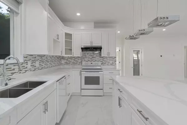 Delta, BC V4C 5P7,7297 115a ST