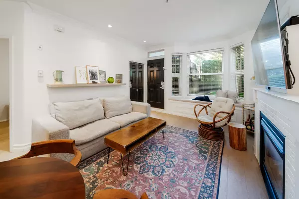 Vancouver, BC V5Z 1T2,966 W 16th AVE