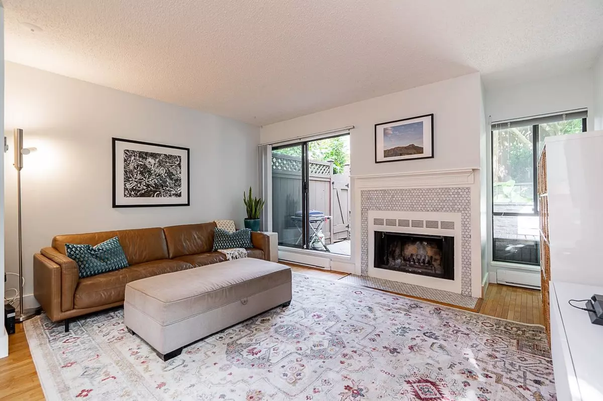 North Vancouver, BC V7M 1P3,230 W 14th ST ##13