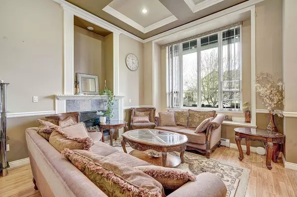 Surrey, BC V3S 2T8,7869 147a ST