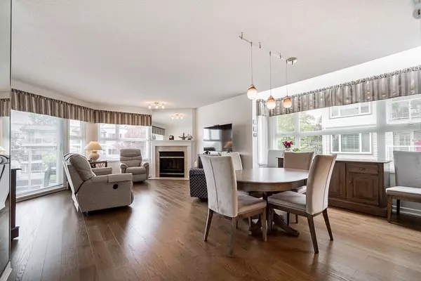 White Rock, BC V4B 1Y7,15367 Buena Vista AVE #305