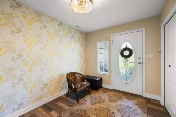 Chilliwack, BC V2R 3B6,44637 Cumberland AVE