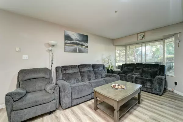 Abbotsford, BC V2T 6P4,2964 Trethewey ST #116
