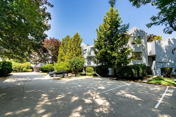 Richmond, BC V6Y 1X8,7760 Moffatt RD #213