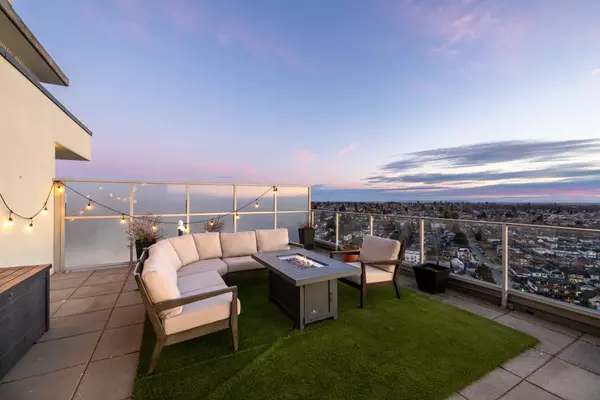 Vancouver, BC V5R 0B2,4815 Eldorado Mews #PH3