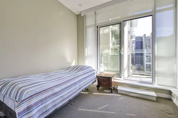 1616 Columbia ST #310 Vancouver, BC V5Y 0B7