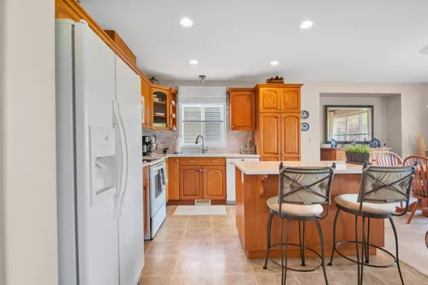 349 Walnut AVE #8 Harrison Hot Springs, BC V0M 1K0