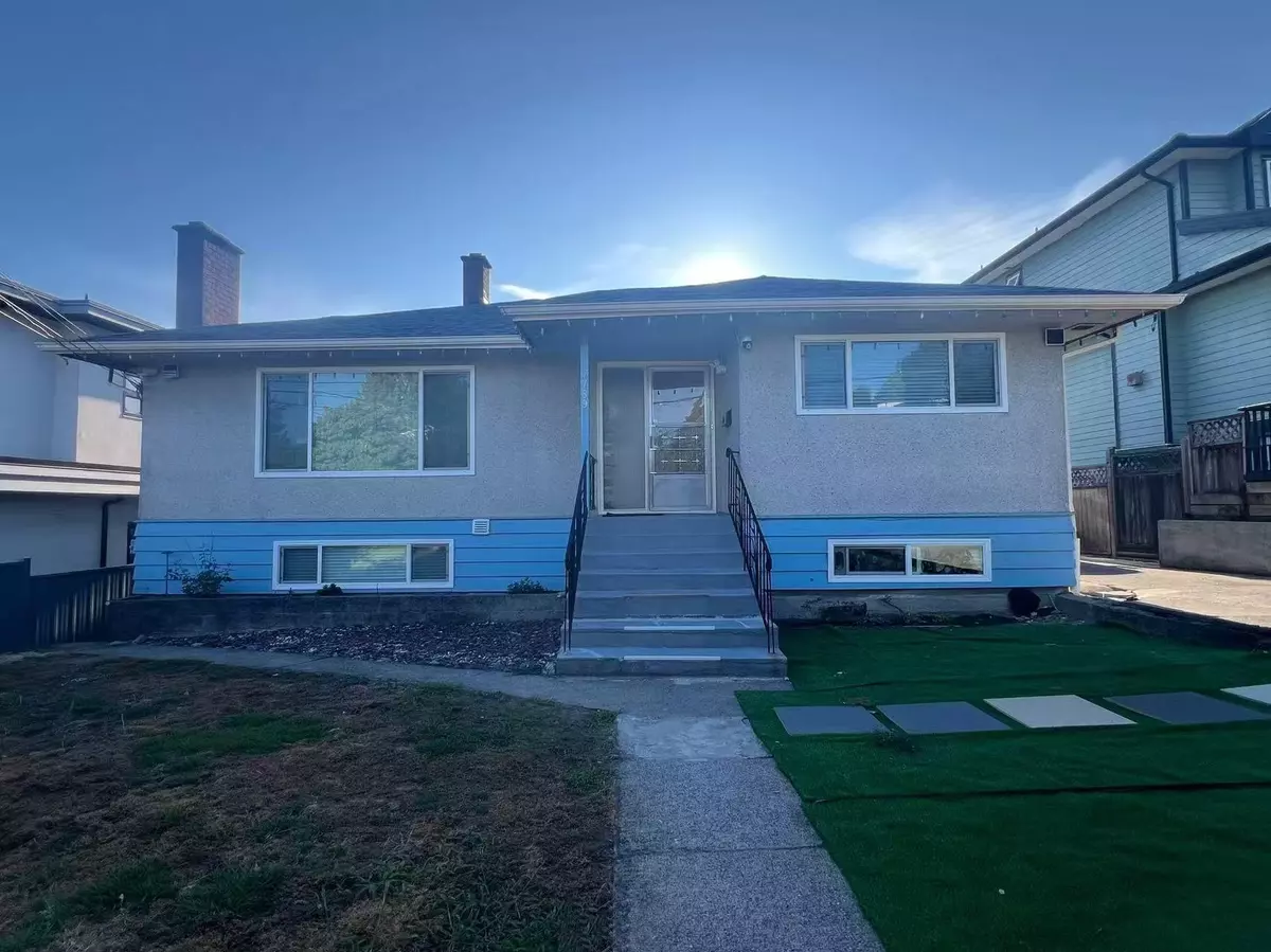 Burnaby, BC V5J 3X7,7789 Dow AVE