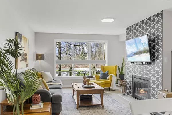 Surrey, BC V3W 0S1,13860 70 AVE #210