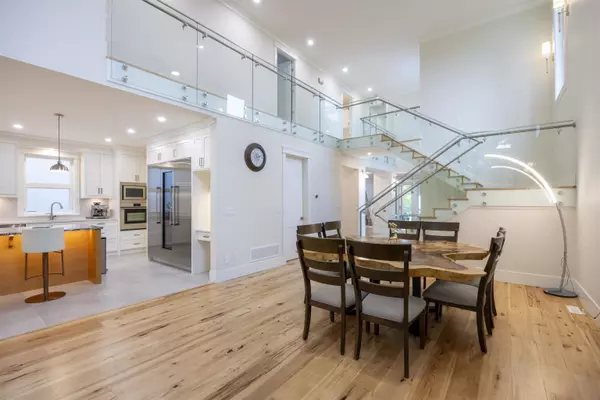 White Rock, BC V4B 4T6,1245 Kent ST