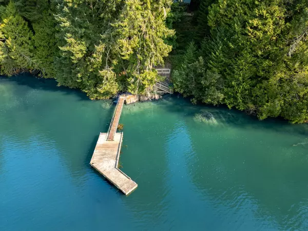 8807 Ainslie Point RD, Pender Island, BC V0N 2M3