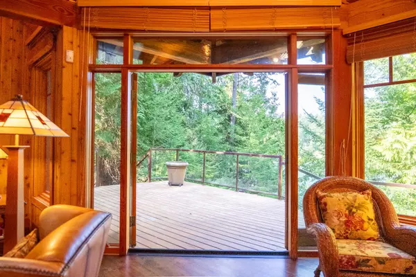 Pender Island, BC V0N 2M3,8807 Ainslie Point RD