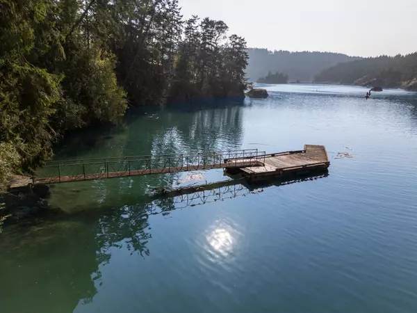 Pender Island, BC V0N 2M3,8807 Ainslie Point RD