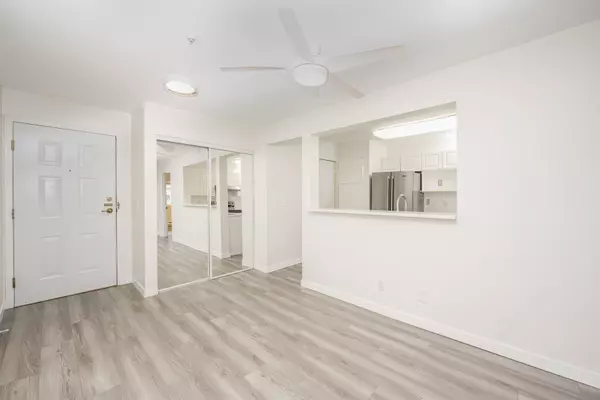 Delta, BC V4M 4E0,5518 14th Avenue AVE #205