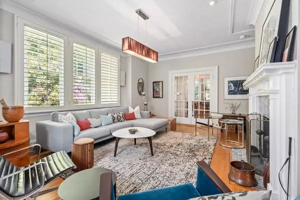 Vancouver, BC V6J 3A3,1850 W 30th AVE