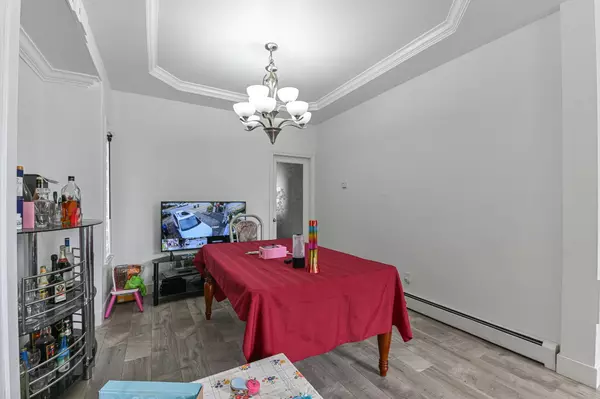 Surrey, BC V3S 0Z4,6798 146b ST