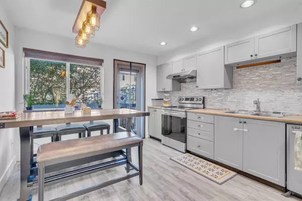 Surrey, BC V4N 5T3,16177 83 AVE #174