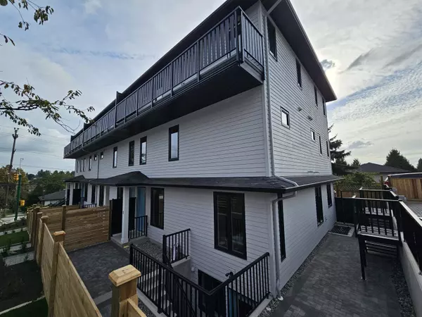 7893 2nd ST #1, Burnaby, BC V3N 0K2
