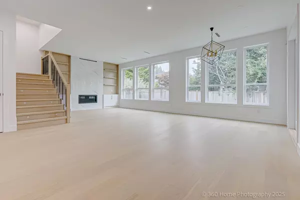 North Vancouver, BC V7J 3C5,3252 Allan RD