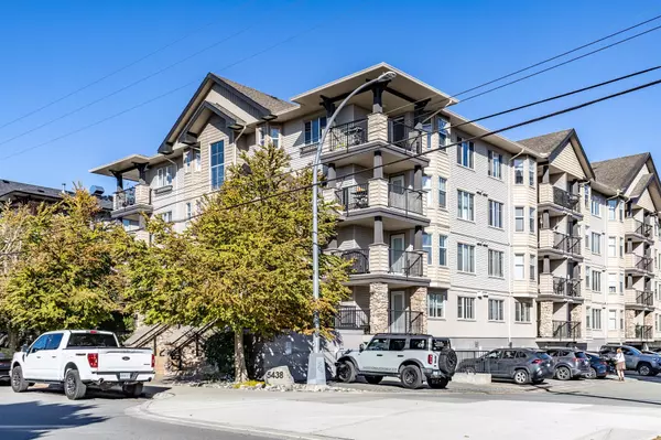 Langley, BC V3A 1G2,5438 198 ST #415