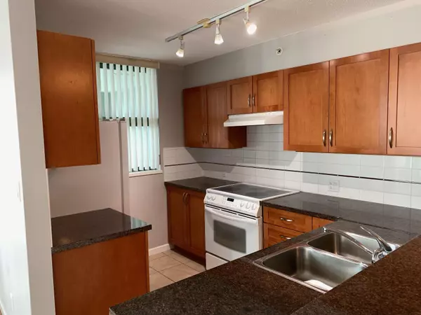 Burnaby, BC V5C 6R3,4380 Halifax ST #701