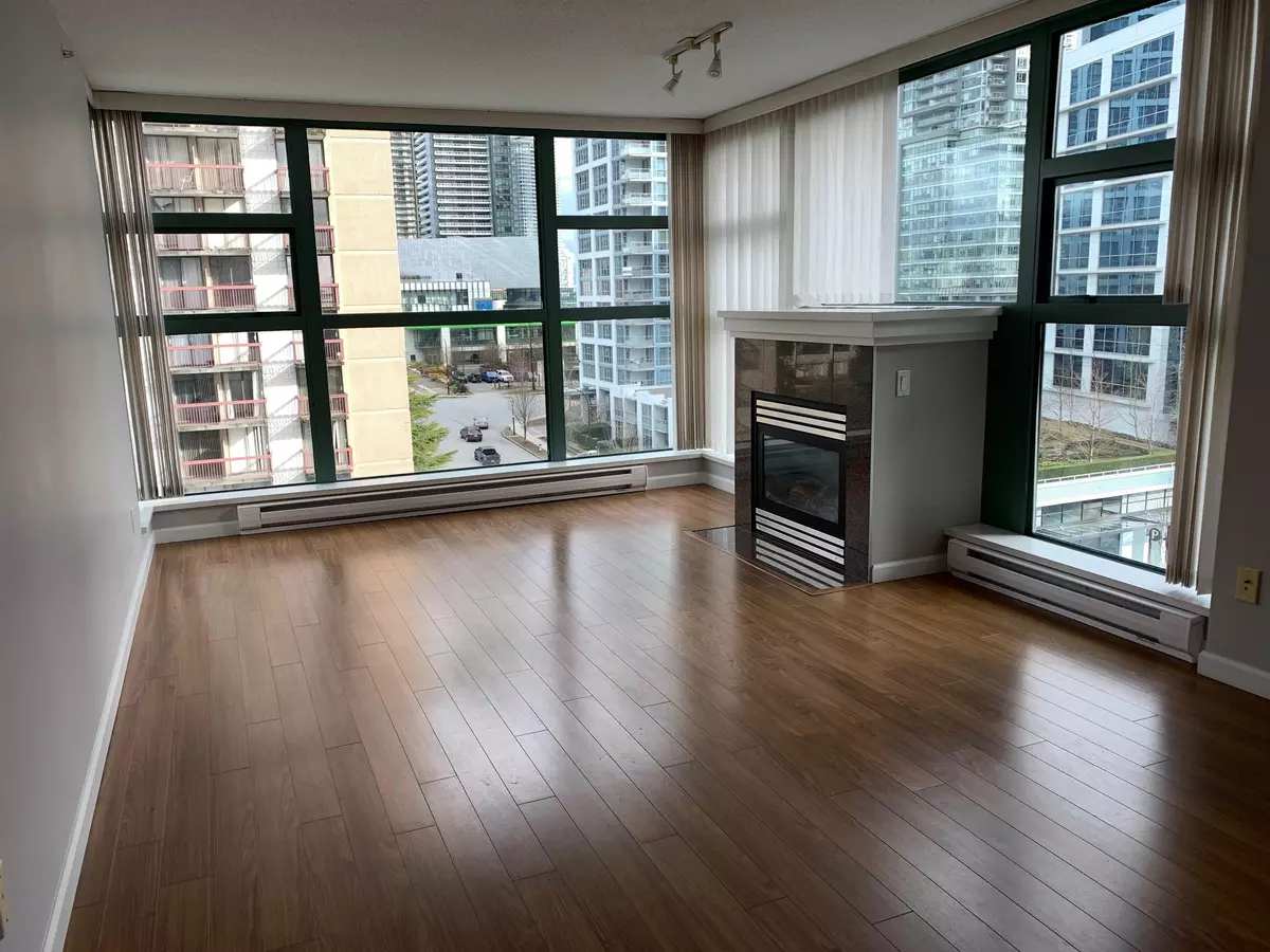 Burnaby, BC V5C 6R3,4380 Halifax ST #701